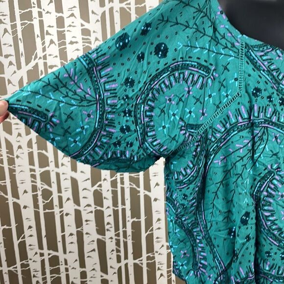 AVA & VIV teal swirl print cropped flutter sleeve top with embroidered trim 2X - Picture 3 of 14